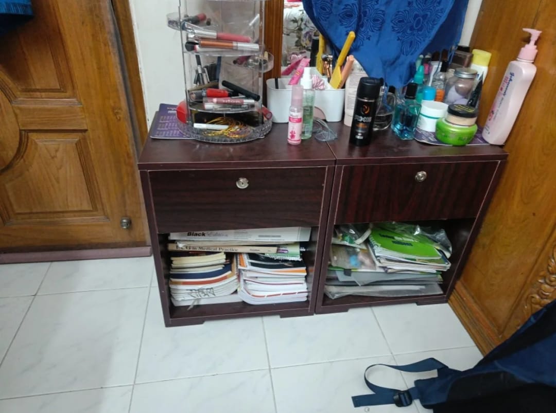 আধুনিক ডিজাইনের বেড সাইড টেবিল এবং ১টি ড্রয়ার 3