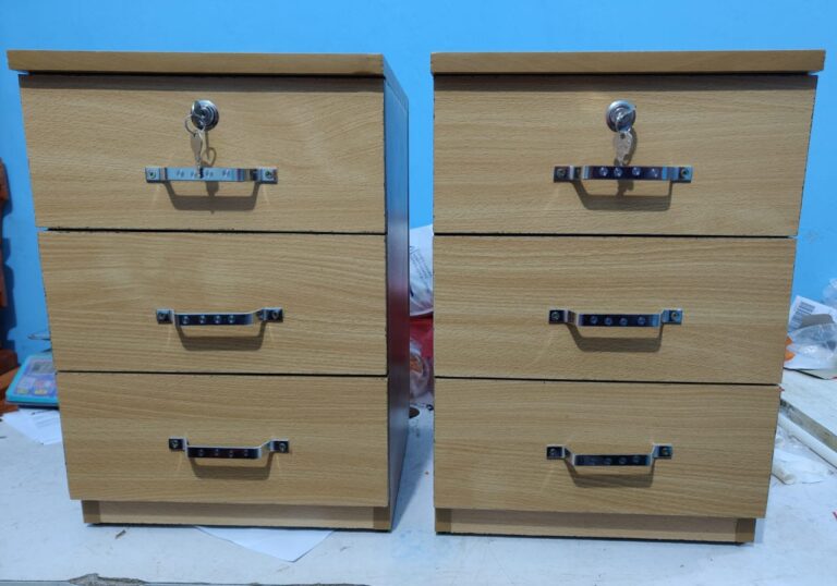 প্রিমিয়াম ডিজাইন তিনটা ড্রয়ার উচ্চ মানের- আসবাবপত্র এবং সজ্জা 4